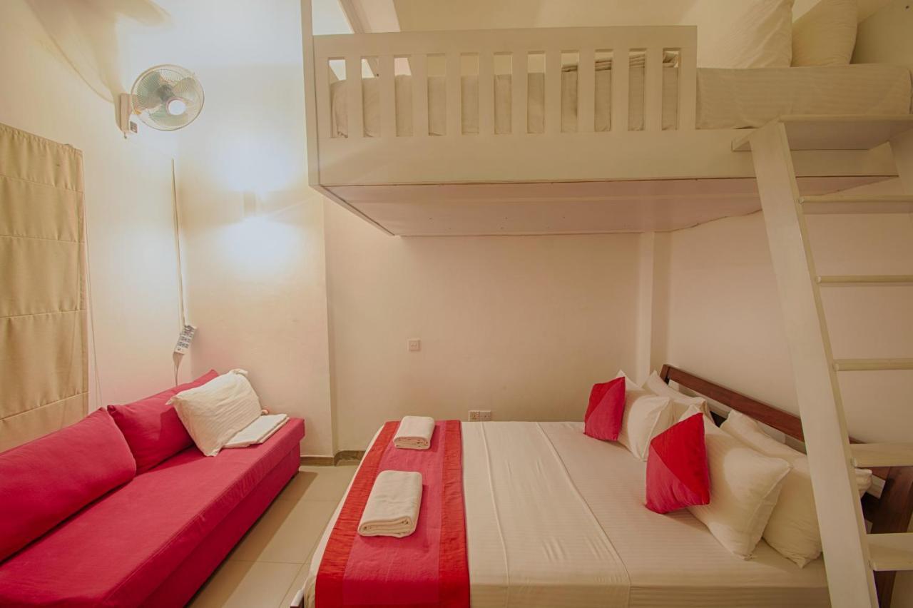 My Story Hostel Коломбо Екстериор снимка